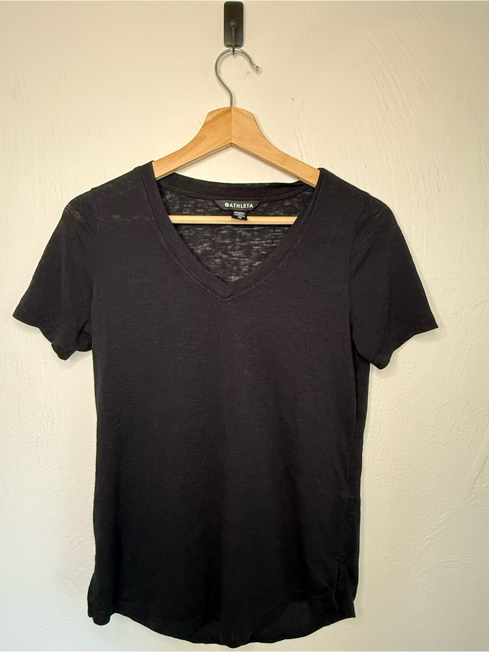 Athleta Black V-Neck Short Sleeve Tee